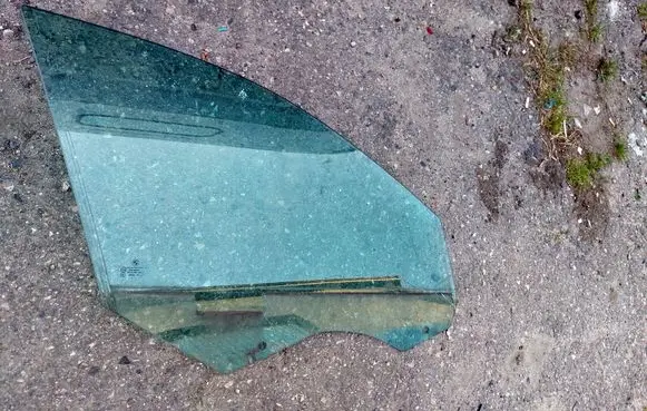 BMW 5 F10 F11 Sliding door window/glass 43R00050 BMW5 F10-F11