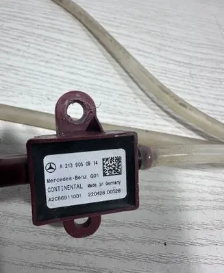 Mercedes-Benz AMG GT 4 x290 w290 Airbag deployment crash/impact sensor A2139050914