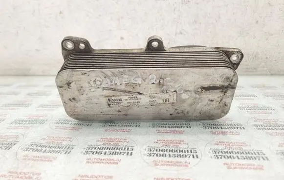 Volkswagen Touareg I Oil filter mounting bracket 0018640 90684