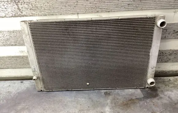 Audi A8 S8 D3 4E Coolant radiator 4E0121251 E9722