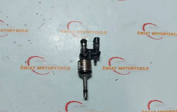 Audi Q3 F3 Fuel injector 05E036A
