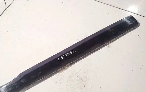Honda FR-V Sliding door wind deflector 