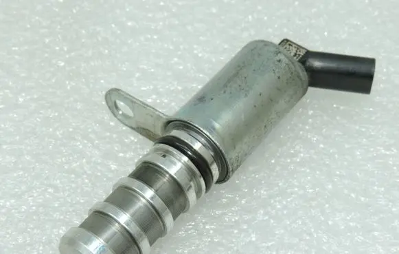 Opel Insignia B Camshaft vanos timing valve 1267137312701385