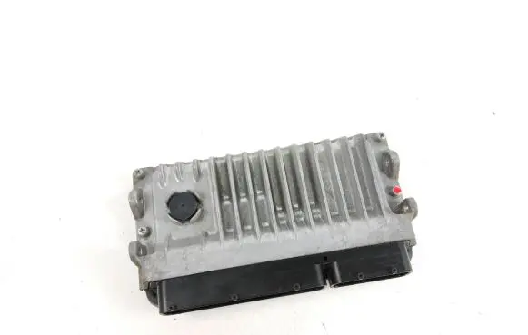 Toyota Auris E180 Engine control unit/module 896610Z750