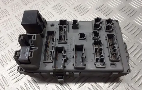 Honda Accord Fuse box cover 3820A-S1A-G000