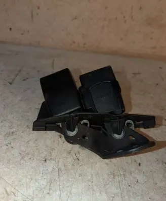 Audi A6 S6 C6 4F Middle seatbelt buckle (rear) 4F0857739D
