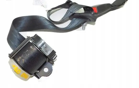 Nissan Pixo Rear seatbelt