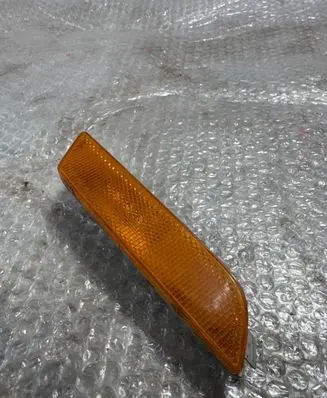 Audi Q3 8U Front indicator light 8U0945071 26915 F20542000