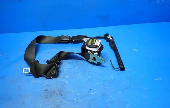 Chevrolet Cruze Front seatbelt 13297102