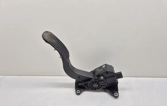 Toyota C-HR I Accelerator throttle pedal 78110F4020