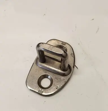 Audi A4 S4 B7 8E 8H Front door lock loop/hook striker 8E0837033
