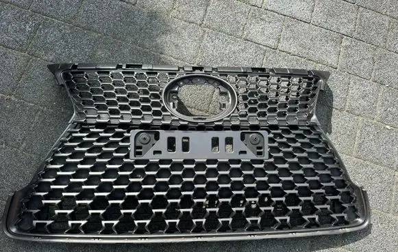 Lexus CT 200H Front grill 5310276030