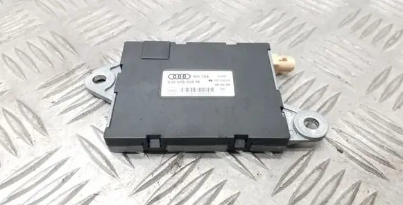 Audi TT TTS Mk2 Aerial antenna amplifier 8J8035225M