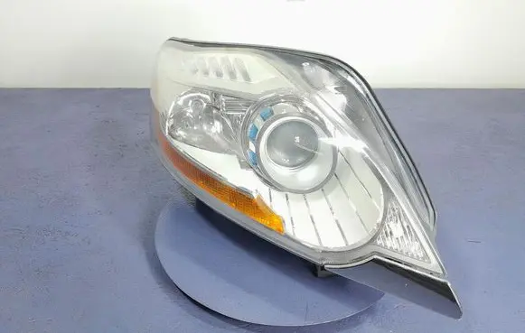 Ford Kuga I Headlight/headlamp 8V41-13D154-AF