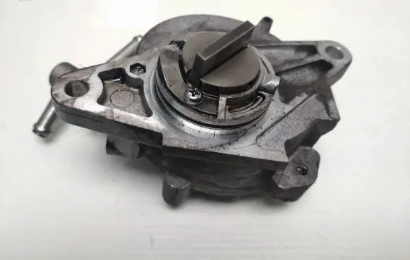 Mitsubishi ASX Vacuum pump 1610823
