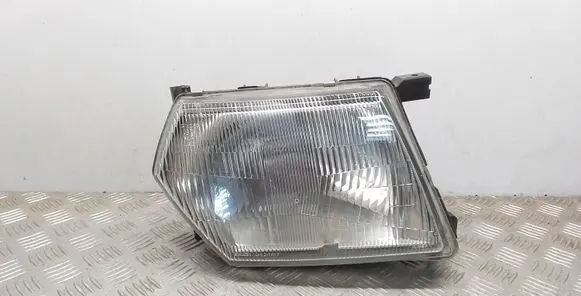 Nissan Patrol Y61 Headlight/headlamp