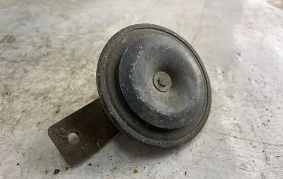 Nissan Patrol Y61 Alarm system siren 002952