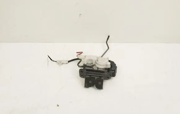 Mazda 2 Tailgate/trunk/boot lock/catch/latch B6701