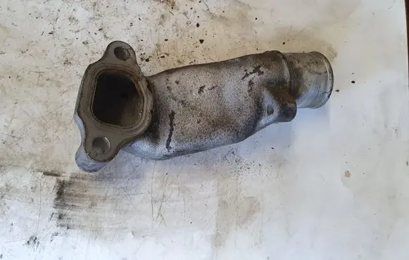 Toyota Avensis T220 EGR valve line/pipe/hose NOCODE