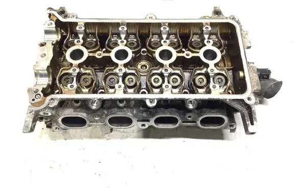 Toyota Prius (XW20) Engine head 