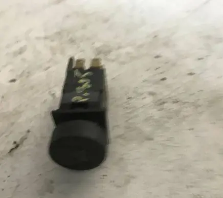 Peugeot 305 Hazard light switch 