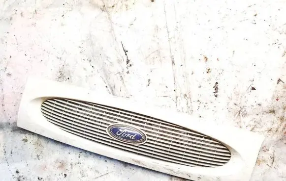 Ford Fiesta Front grill 96fb8200faw 96fb-8200-faw