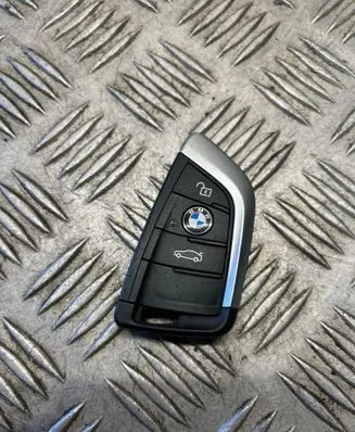 BMW 2 F45 Ignition key/card 6805990