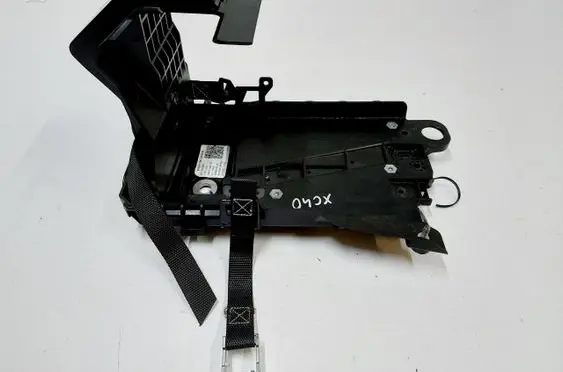 Volvo XC40 Battery box tray 32348533