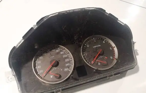 Speedometer (instrument cluster)
