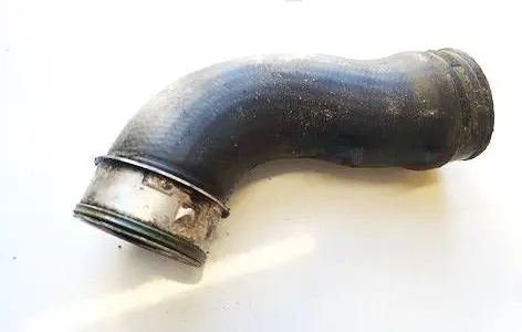 Volkswagen PASSAT B6 Intercooler hose/pipe 