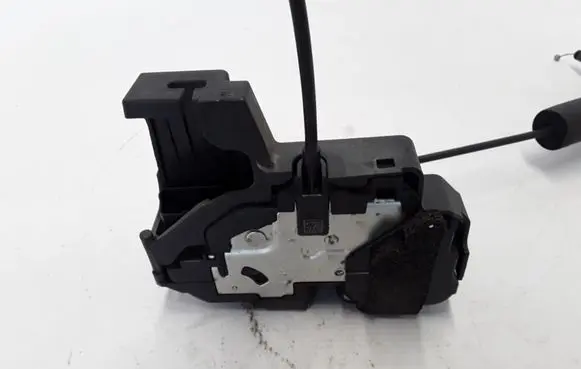 Renault Laguna III Rear door lock 825000001R