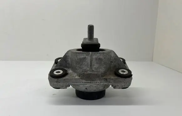 Land Rover Range Rover Sport L494 Engine mount bracket JPLA6A003CB