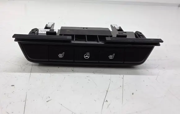 KIA Sportage Seat heating switch 4A920H1000