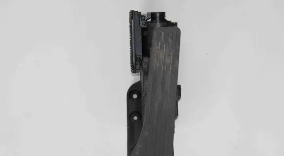 Mercedes-Benz S C217 Accelerator throttle pedal A2223002300