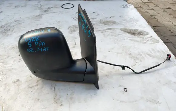 Volkswagen Caddy Front door electric wing mirror 