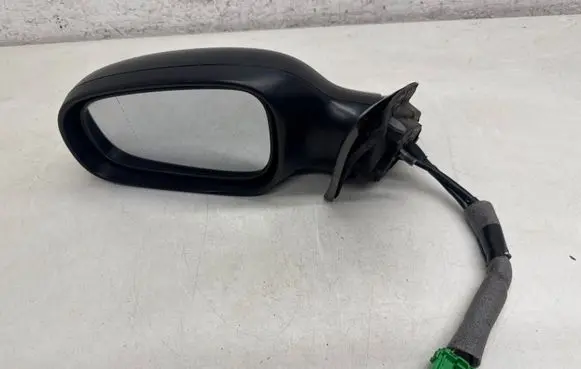 Volvo V70 Front door electric wing mirror E11015463 E11025463