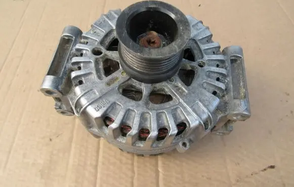 Mercedes-Benz E W212 Generator/alternator A0009062822