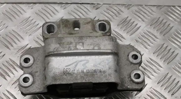 Honda CR-V Engine mounting bracket 1K0199555