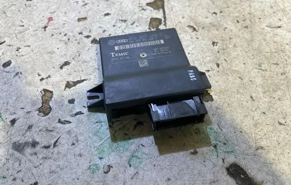 Audi A6 S6 C6 4F Gateway control module 4F0907468D 4F0910468A