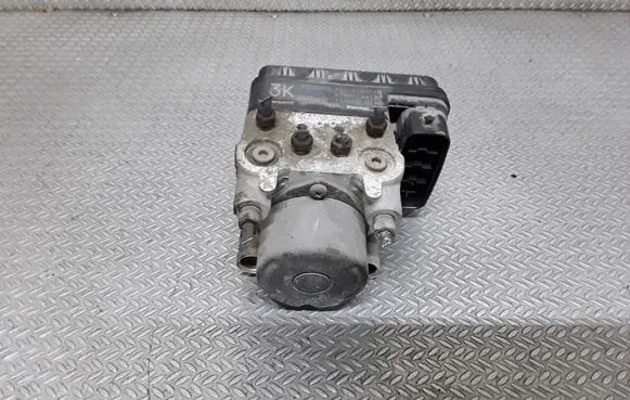 Toyota Avensis Verso ABS Pump 4451044110 11F043757 133800180