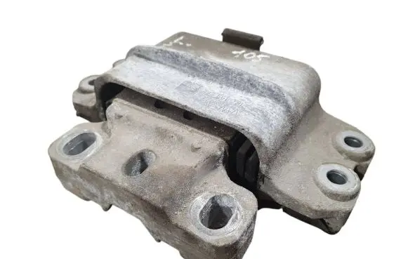 Skoda Octavia Mk2 (1Z) Engine mount bracket 1K0199555M