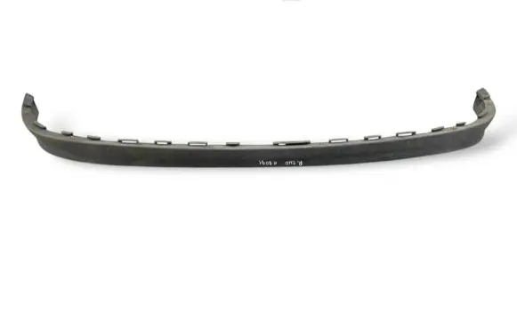 Front bumper lip