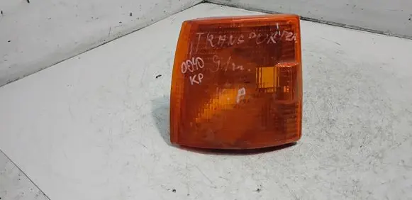 Volkswagen Transporter - Caravelle T4 Front indicator light