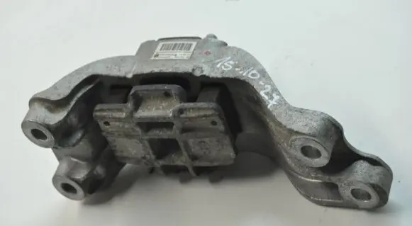 Mini Cooper Countryman R60 Engine mount bracket