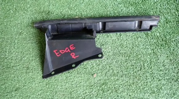 Ford Edge II Front arch trim AA112325