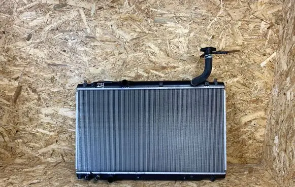 Honda CR-V Coolant radiator