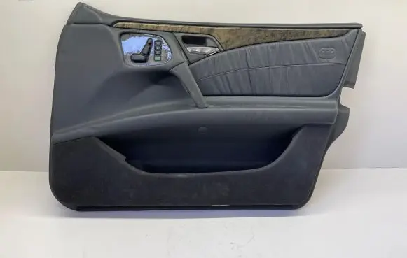 Mercedes-Benz E W210 Front door card panel trim