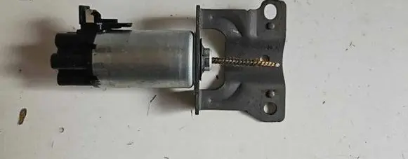 Jeep Grand Cherokee Seat adjustment motor 966071103 RZ55AWA