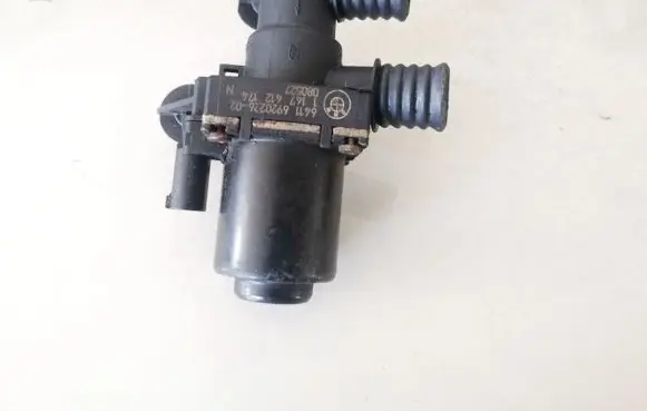 BMW 5 E60 E61 Coolant heater control valve 6411692022602 64116920226-02