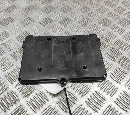 Battery box tray